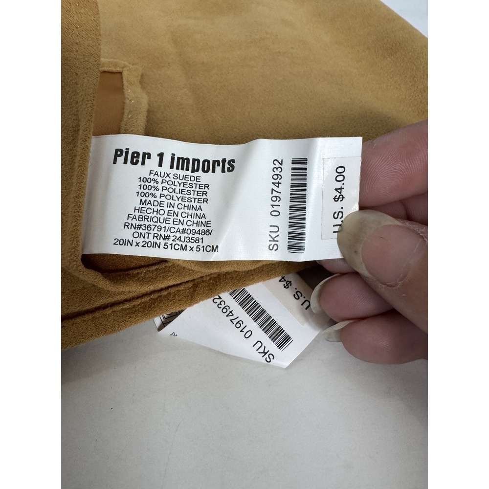 Set of 4 Pier 1 Imports Faux Suede Napkins 20" x 20" Gold Polyester Square - Picture 3 of 3